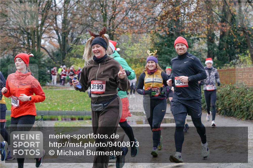07.12.2025 - St. Pauli X-Mass-Run No. 15 Michael Burmester http://msf.ph/oto/9400873 07.12.2025 10:24:11 Laufen 2359, 15, 3199, 30, 1823 meine-sportfotos.de