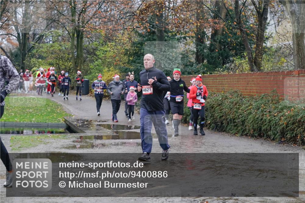 07.12.2025 - St. Pauli X-Mass-Run No. 15 Michael Burmester http://msf.ph/oto/9400886 07.12.2025 10:24:14 Laufen 2421, 3807, 4621, 4146 meine-sportfotos.de