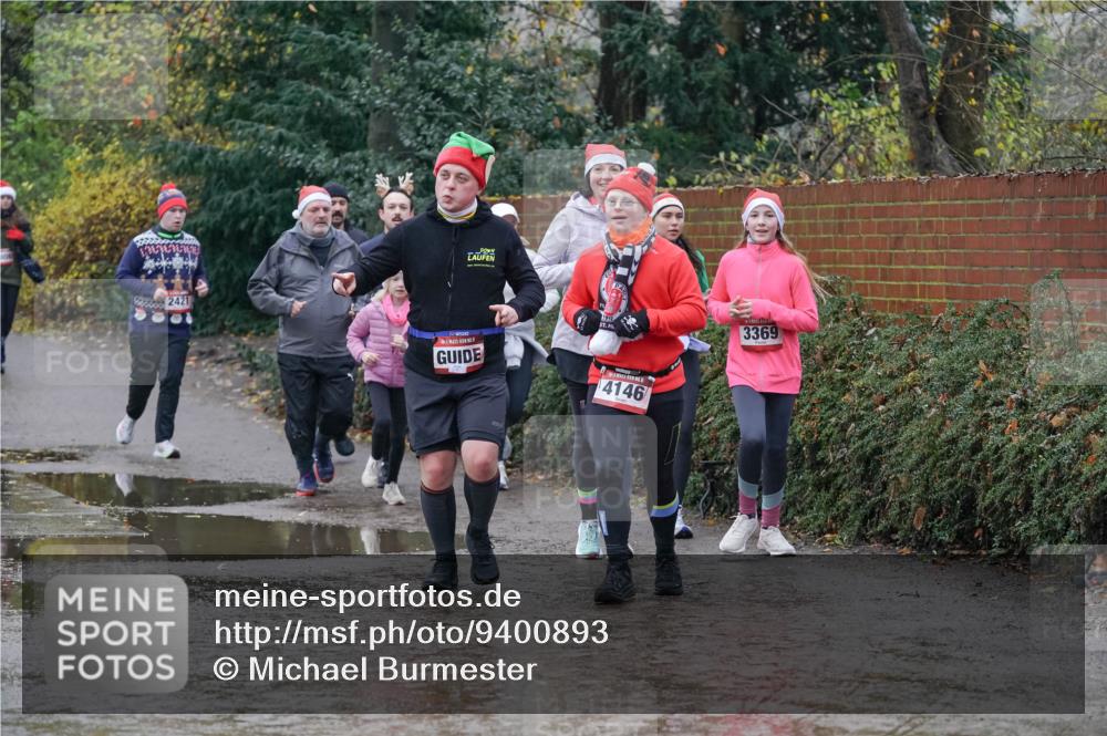 07.12.2025 - St. Pauli X-Mass-Run No. 15 Michael Burmester http://msf.ph/oto/9400893 07.12.2025 10:24:15 Laufen 2421, 4146, 3369 meine-sportfotos.de