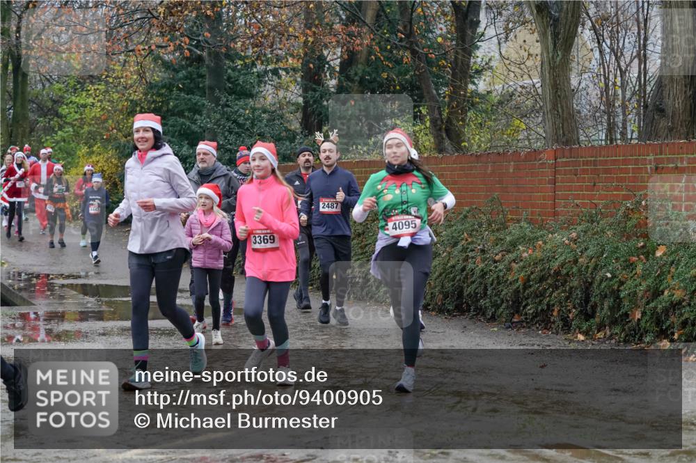 07.12.2025 - St. Pauli X-Mass-Run No. 15 Michael Burmester http://msf.ph/oto/9400905 07.12.2025 10:24:18 Laufen 4447, 3369, 2487, 4095 meine-sportfotos.de
