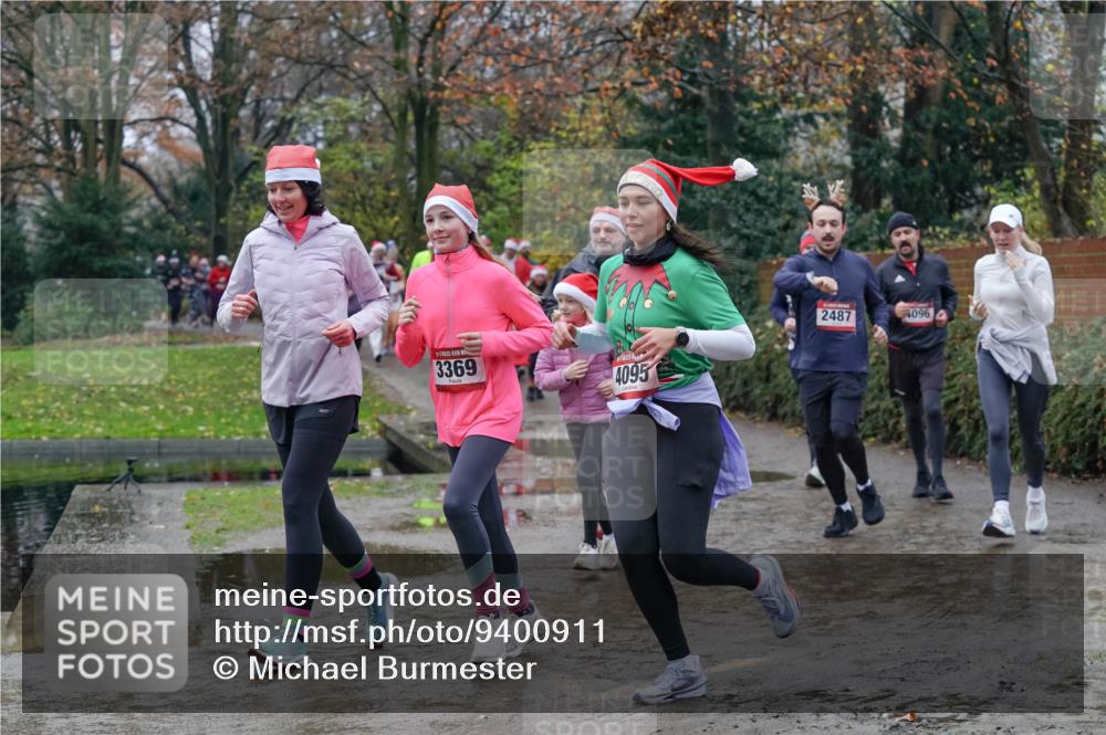 07.12.2025 - St. Pauli X-Mass-Run No. 15 Michael Burmester http://msf.ph/oto/9400911 07.12.2025 10:24:19 Laufen 3369, 4095, 2487, 096 meine-sportfotos.de