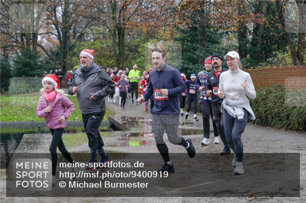 07.12.2025 - St. Pauli X-Mass-Run No. 15 Michael Burmester http://msf.ph/oto/9400919 07.12.2025 10:24:21 Laufen 248, 4441, 40 meine-sportfotos.de