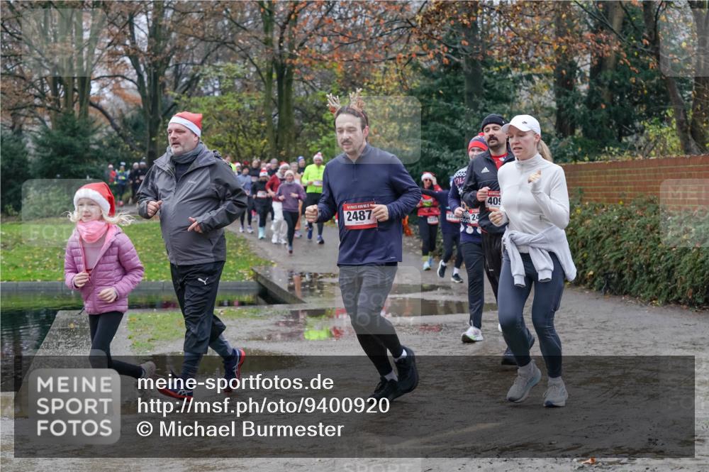 07.12.2025 - St. Pauli X-Mass-Run No. 15 Michael Burmester http://msf.ph/oto/9400920 07.12.2025 10:24:21 Laufen 2487, 24, 409 meine-sportfotos.de