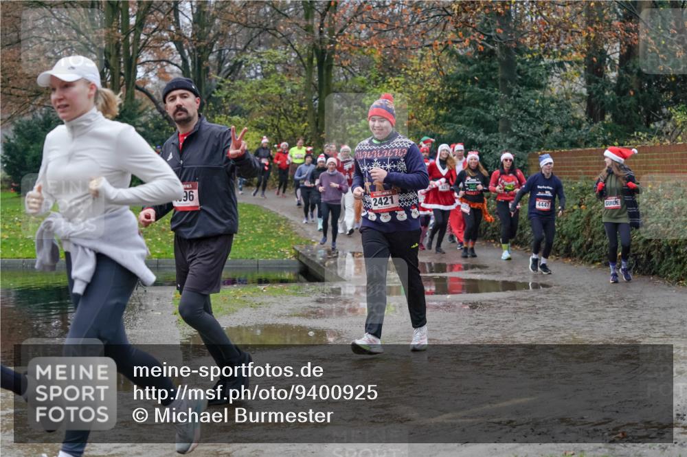 07.12.2025 - St. Pauli X-Mass-Run No. 15 Michael Burmester http://msf.ph/oto/9400925 07.12.2025 10:24:22 Laufen 96, 2421, 4447 meine-sportfotos.de