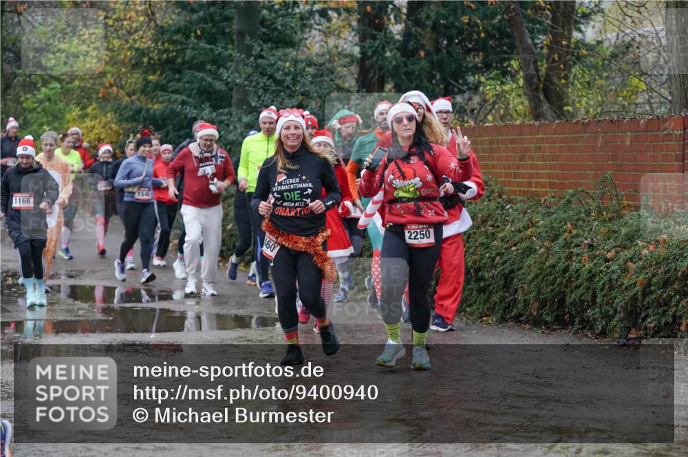 07.12.2025 - St. Pauli X-Mass-Run No. 15 Michael Burmester http://msf.ph/oto/9400940 07.12.2025 10:24:27 Laufen 1546, 1166, 60, 2250 meine-sportfotos.de