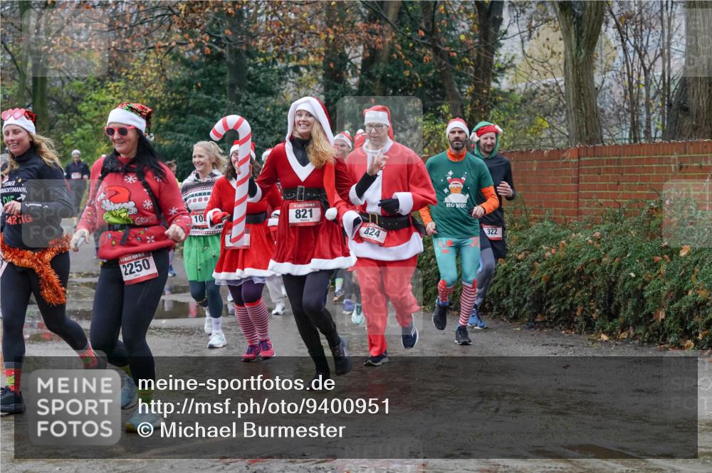 07.12.2025 - St. Pauli X-Mass-Run No. 15 Michael Burmester http://msf.ph/oto/9400951 07.12.2025 10:24:29 Laufen 2250, 10, 821, 824, 322 meine-sportfotos.de