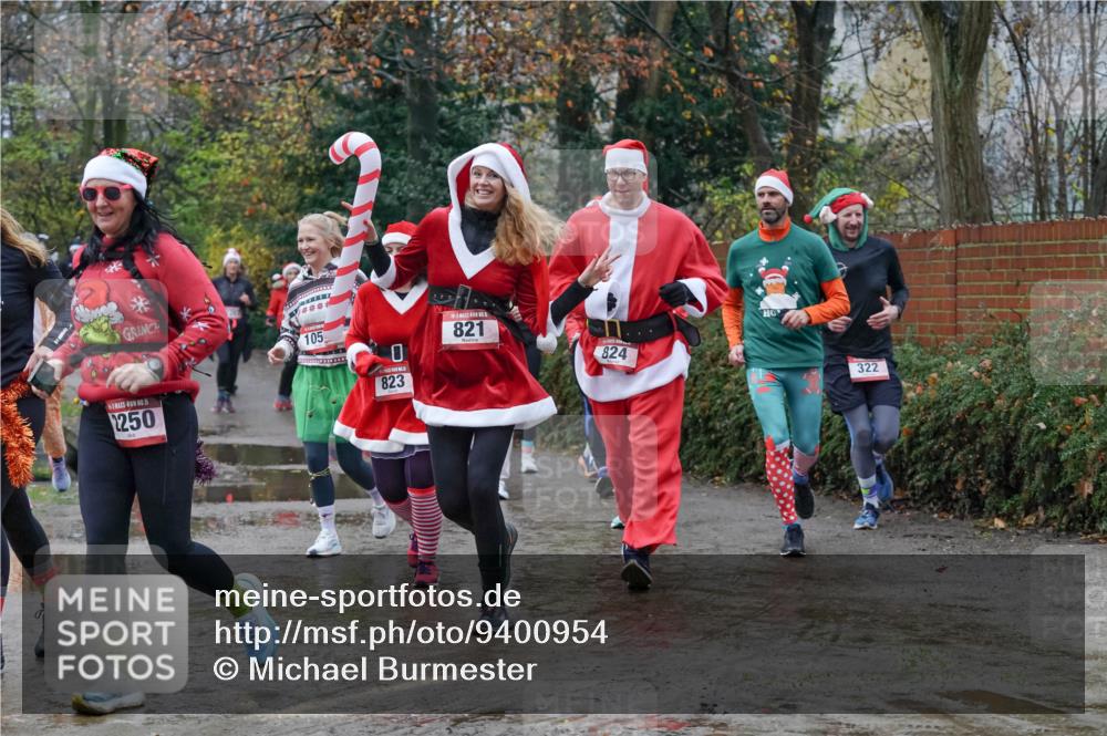 07.12.2025 - St. Pauli X-Mass-Run No. 15 Michael Burmester http://msf.ph/oto/9400954 07.12.2025 10:24:29 Laufen 105, 0, 15, 2250, 823, 821, 824, 322 meine-sportfotos.de