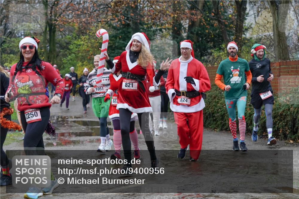 07.12.2025 - St. Pauli X-Mass-Run No. 15 Michael Burmester http://msf.ph/oto/9400956 07.12.2025 10:24:29 Laufen 15, 2250, 1051, 823, 821, 824, 322 meine-sportfotos.de