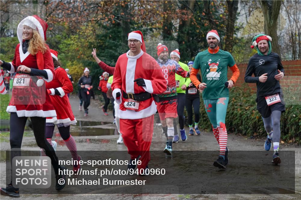 07.12.2025 - St. Pauli X-Mass-Run No. 15 Michael Burmester http://msf.ph/oto/9400960 07.12.2025 10:24:30 Laufen 821, 15, 824, 1415, 322 meine-sportfotos.de