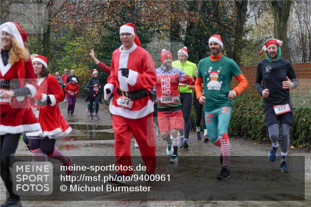 07.12.2025 - St. Pauli X-Mass-Run No. 15 Michael Burmester http://msf.ph/oto/9400961 07.12.2025 10:24:30 Laufen 1267, 824, 2080, 322 meine-sportfotos.de