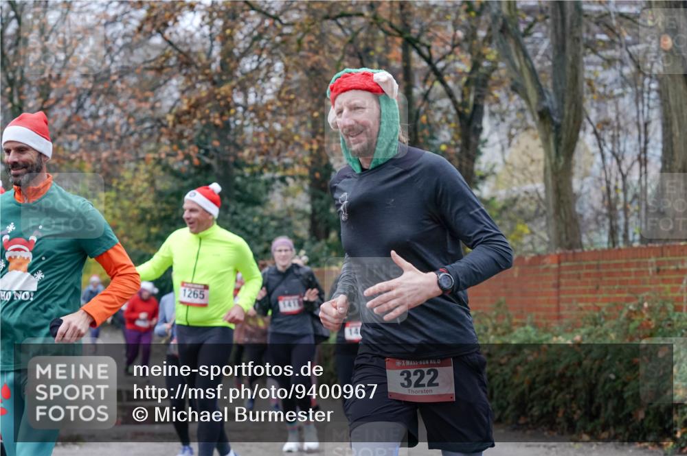 07.12.2025 - St. Pauli X-Mass-Run No. 15 Michael Burmester http://msf.ph/oto/9400967 07.12.2025 10:24:32 Laufen 1265, 1418, 14, 13, 322 meine-sportfotos.de
