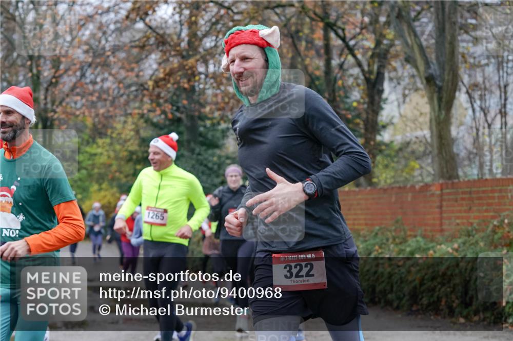 07.12.2025 - St. Pauli X-Mass-Run No. 15 Michael Burmester http://msf.ph/oto/9400968 07.12.2025 10:24:32 Laufen 1265, 15, 322 meine-sportfotos.de