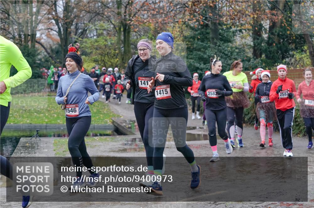07.12.2025 - St. Pauli X-Mass-Run No. 15 Michael Burmester http://msf.ph/oto/9400973 07.12.2025 10:24:33 Laufen 15, 1546, 1, 141, 15, 1415, 81, 2582, 2488, 2583, 58 meine-sportfotos.de