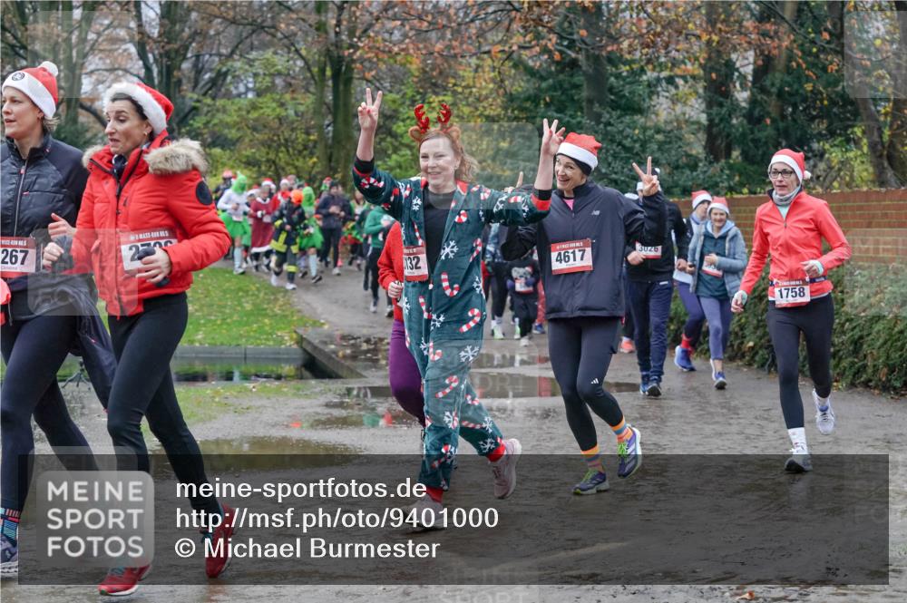 07.12.2025 - St. Pauli X-Mass-Run No. 15 Michael Burmester http://msf.ph/oto/9401000 07.12.2025 10:24:38 Laufen 267, 253, 15, 132, 5, 4617, 3026, 3836, 1758 meine-sportfotos.de