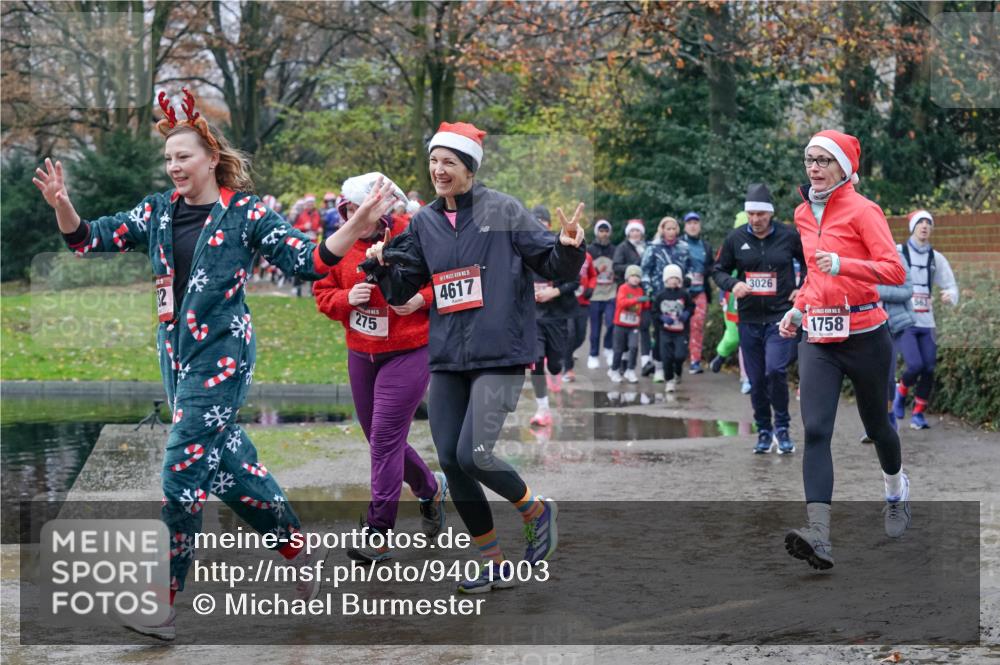 07.12.2025 - St. Pauli X-Mass-Run No. 15 Michael Burmester http://msf.ph/oto/9401003 07.12.2025 10:24:39 Laufen 32, 275, 4617, 3026, 15, 1758, 563 meine-sportfotos.de