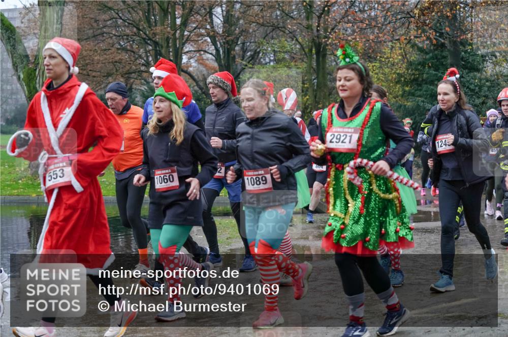 07.12.2025 - St. Pauli X-Mass-Run No. 15 Michael Burmester http://msf.ph/oto/9401069 07.12.2025 10:24:54 Laufen 553, 2, 1060, 1089, 604, 2921, 1245, 459 meine-sportfotos.de