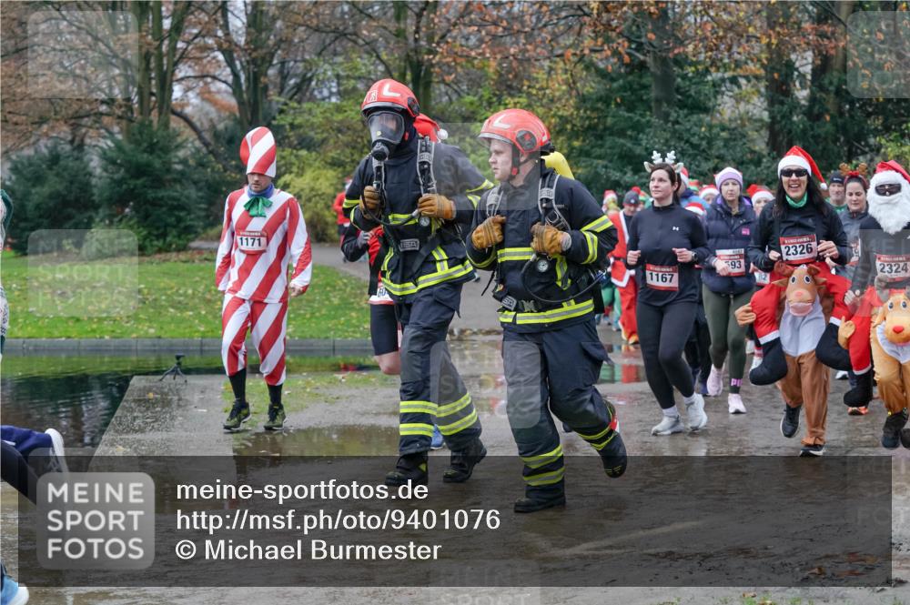 07.12.2025 - St. Pauli X-Mass-Run No. 15 Michael Burmester http://msf.ph/oto/9401076 07.12.2025 10:24:56 Laufen 1171, 593, 1167, 60, 82, 2326, 2324 meine-sportfotos.de