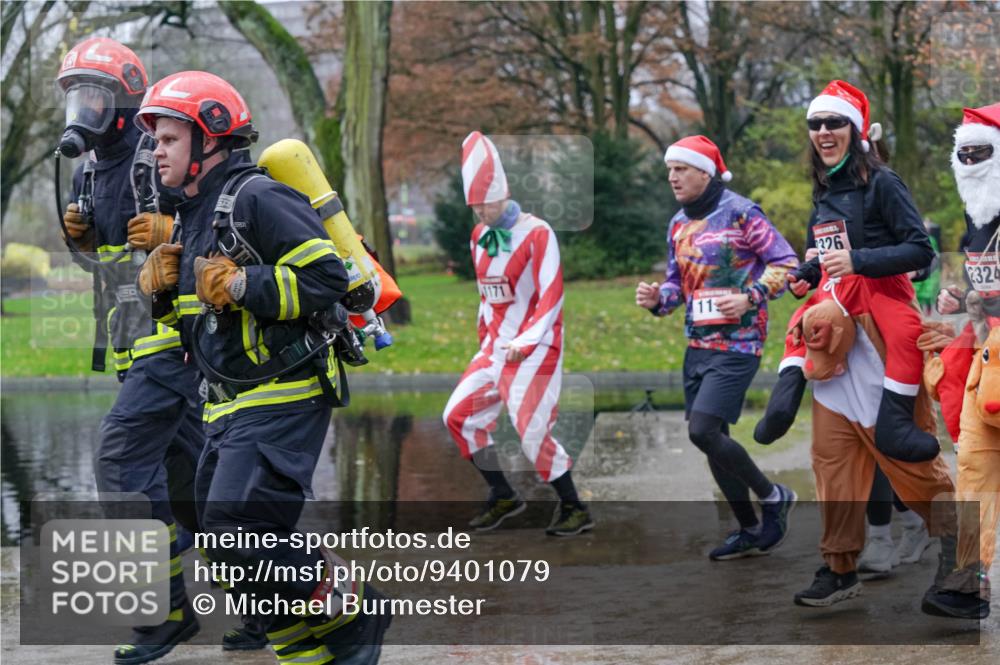 07.12.2025 - St. Pauli X-Mass-Run No. 15 Michael Burmester http://msf.ph/oto/9401079 07.12.2025 10:24:57 Laufen 11, 326, 2324 meine-sportfotos.de