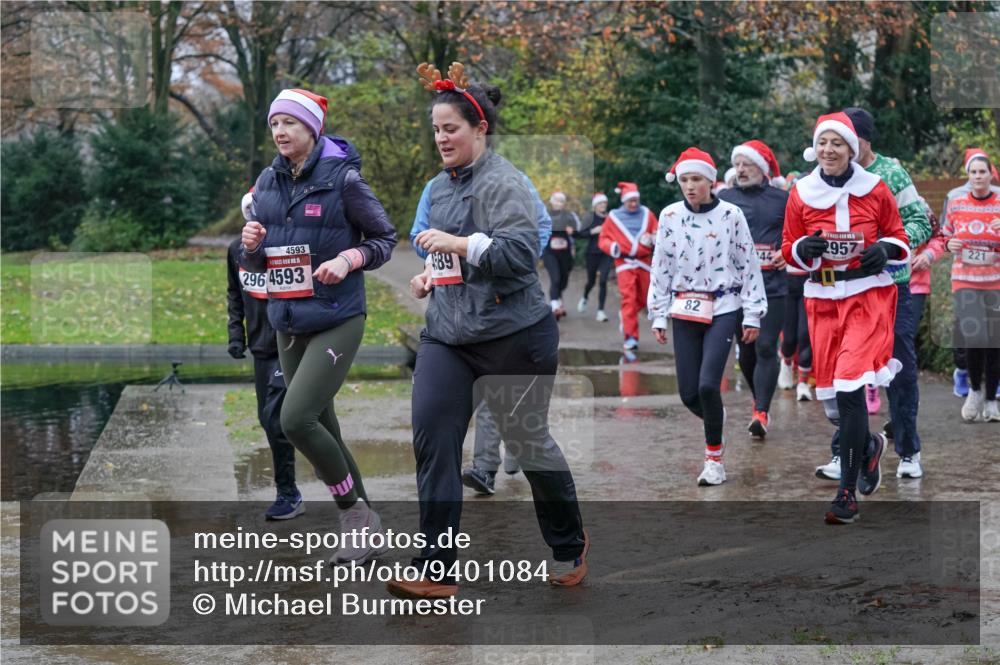 07.12.2025 - St. Pauli X-Mass-Run No. 15 Michael Burmester http://msf.ph/oto/9401084 07.12.2025 10:24:58 Laufen 4593, 296, 4593, 89, 82, 2957, 221, 44 meine-sportfotos.de
