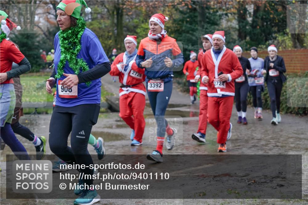 07.12.2025 - St. Pauli X-Mass-Run No. 15 Michael Burmester http://msf.ph/oto/9401110 07.12.2025 10:25:04 Laufen 908, 2726, 3392, 2724 meine-sportfotos.de