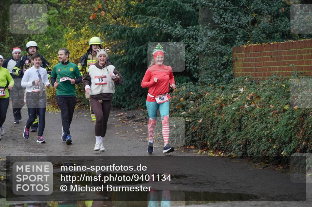 07.12.2025 - St. Pauli X-Mass-Run No. 15 Michael Burmester http://msf.ph/oto/9401134 07.12.2025 10:25:17 Laufen 42, 264, 267, 78, 60 meine-sportfotos.de
