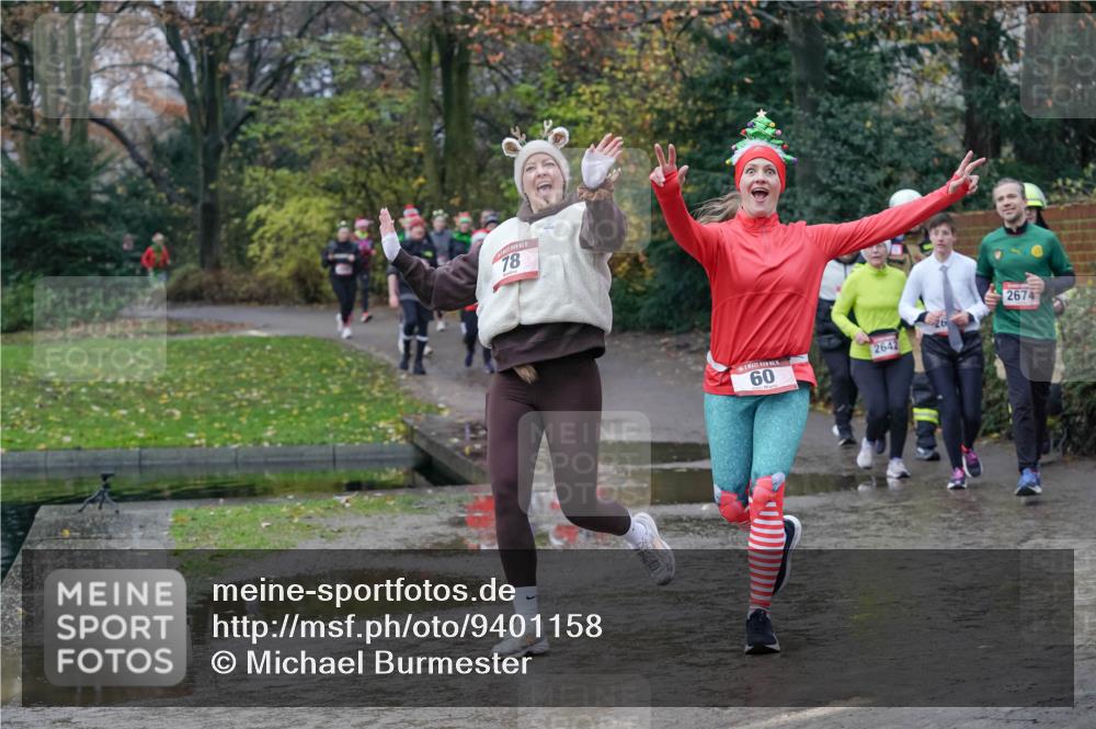 07.12.2025 - St. Pauli X-Mass-Run No. 15 Michael Burmester http://msf.ph/oto/9401158 07.12.2025 10:25:23 Laufen 78, 60, 2642, 2674 meine-sportfotos.de