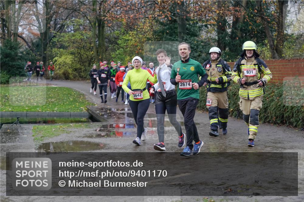 07.12.2025 - St. Pauli X-Mass-Run No. 15 Michael Burmester http://msf.ph/oto/9401170 07.12.2025 10:25:26 Laufen 2642, 2674, 098, 931 meine-sportfotos.de