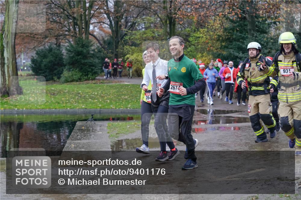 07.12.2025 - St. Pauli X-Mass-Run No. 15 Michael Burmester http://msf.ph/oto/9401176 07.12.2025 10:25:27 Laufen 264, 2674, 931 meine-sportfotos.de