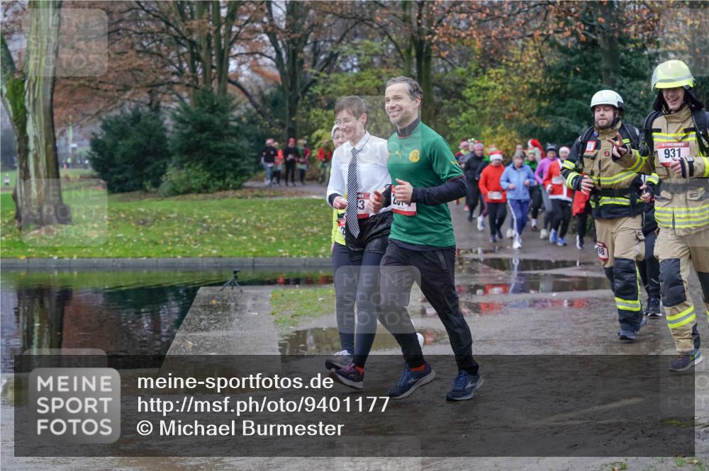 07.12.2025 - St. Pauli X-Mass-Run No. 15 Michael Burmester http://msf.ph/oto/9401177 07.12.2025 10:25:27 Laufen 13, 98, 931 meine-sportfotos.de
