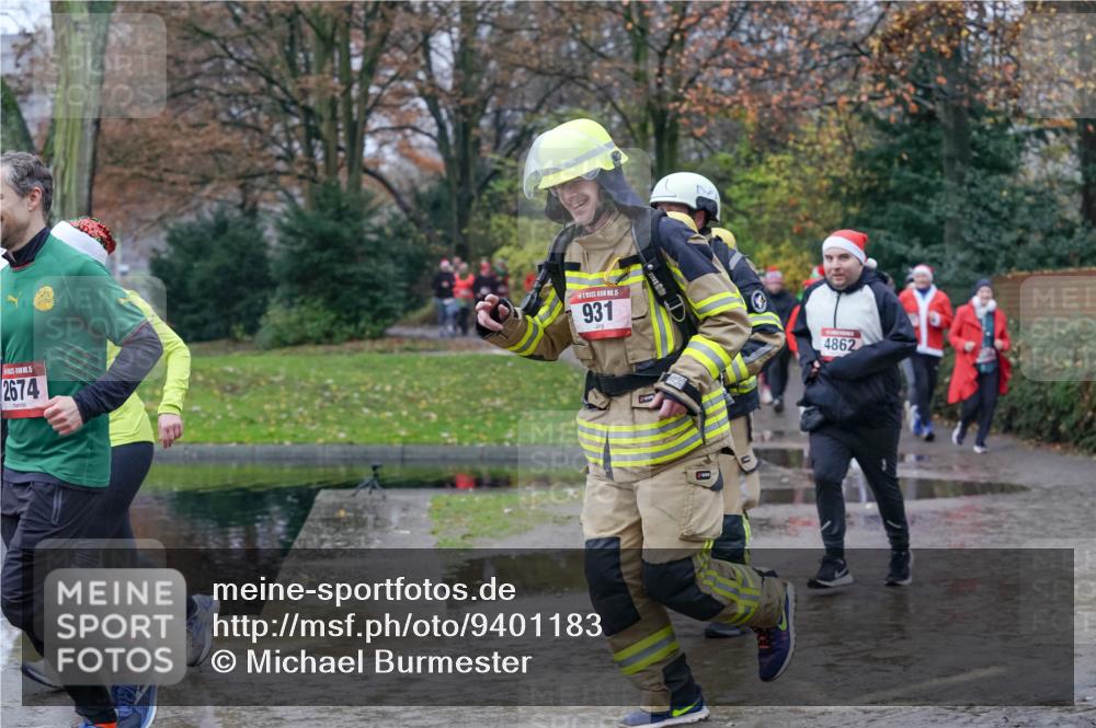 07.12.2025 - St. Pauli X-Mass-Run No. 15 Michael Burmester http://msf.ph/oto/9401183 07.12.2025 10:25:28 Laufen 15, 2674, 15, 931, 4862 meine-sportfotos.de