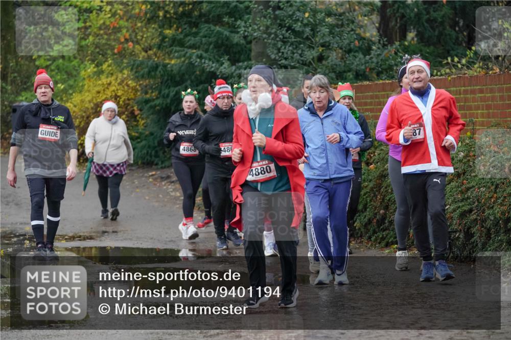 07.12.2025 - St. Pauli X-Mass-Run No. 15 Michael Burmester http://msf.ph/oto/9401194 07.12.2025 10:25:31 Laufen 4868, 486, 15, 4880, 87 meine-sportfotos.de