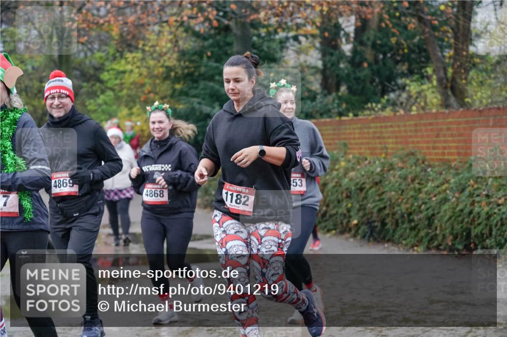 07.12.2025 - St. Pauli X-Mass-Run No. 15 Michael Burmester http://msf.ph/oto/9401219 07.12.2025 10:25:37 Laufen 4869, 4868, 15, 1182, 53 meine-sportfotos.de
