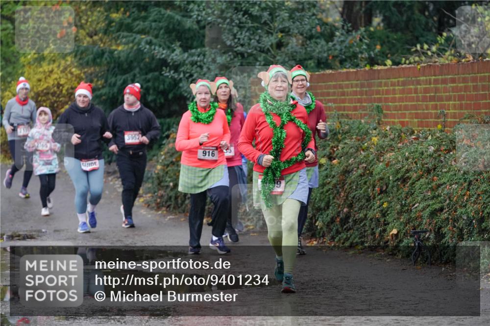 07.12.2025 - St. Pauli X-Mass-Run No. 15 Michael Burmester http://msf.ph/oto/9401234 07.12.2025 10:25:43 Laufen 2765, 3952, 916, 35 meine-sportfotos.de