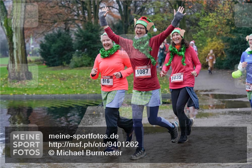 07.12.2025 - St. Pauli X-Mass-Run No. 15 Michael Burmester http://msf.ph/oto/9401262 07.12.2025 10:25:49 Laufen 916, 15, 1087, 1035, 232 meine-sportfotos.de