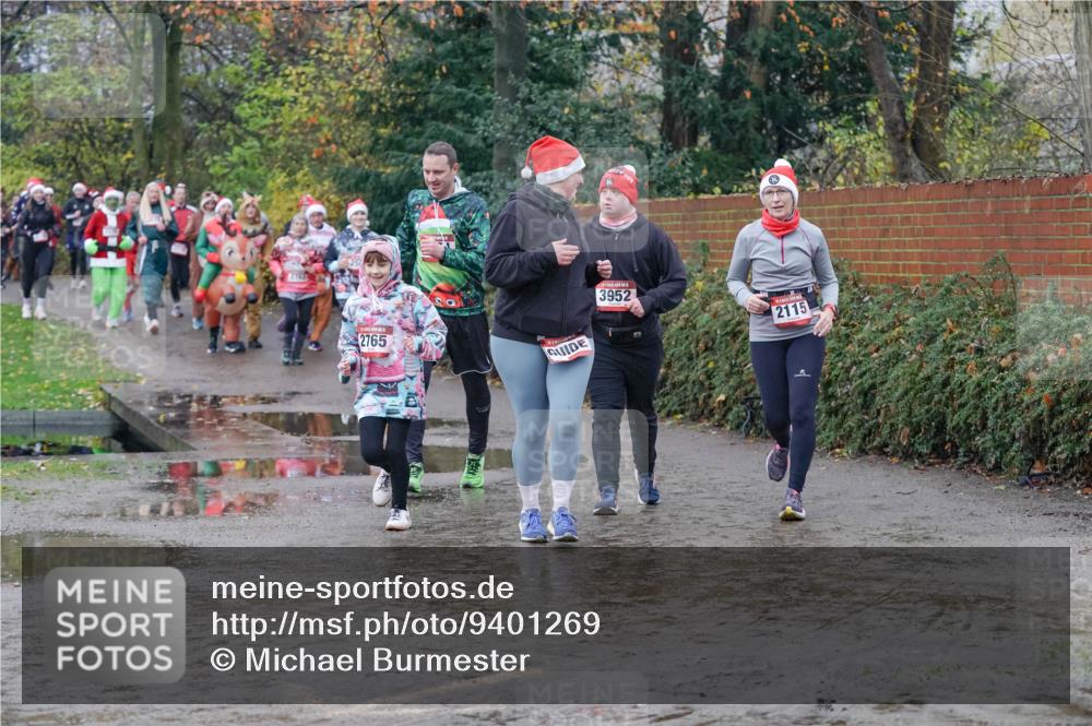 07.12.2025 - St. Pauli X-Mass-Run No. 15 Michael Burmester http://msf.ph/oto/9401269 07.12.2025 10:25:51 Laufen 2743, 2765, 3952, 2115 meine-sportfotos.de