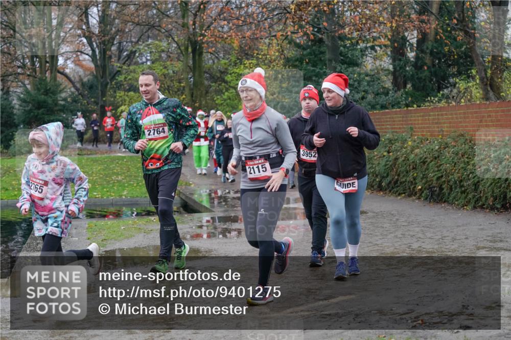 07.12.2025 - St. Pauli X-Mass-Run No. 15 Michael Burmester http://msf.ph/oto/9401275 07.12.2025 10:25:53 Laufen 2165, 2, 764, 2115, 238, 3952 meine-sportfotos.de