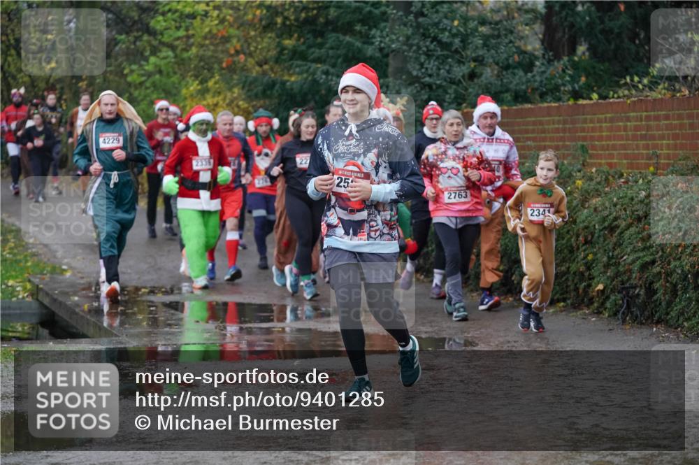 07.12.2025 - St. Pauli X-Mass-Run No. 15 Michael Burmester http://msf.ph/oto/9401285 07.12.2025 10:25:56 Laufen 4229, 2339, 22, 15, 25, 2763, 2341 meine-sportfotos.de