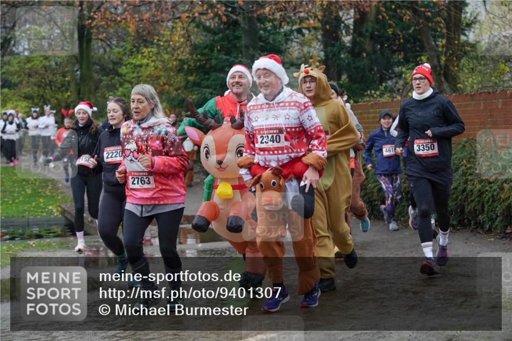 07.12.2025 - St. Pauli X-Mass-Run No. 15 Michael Burmester http://msf.ph/oto/9401307 07.12.2025 10:26:00 Laufen 158, 2220, 2763, 2340, 461, 3350 meine-sportfotos.de