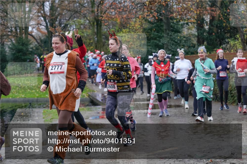 07.12.2025 - St. Pauli X-Mass-Run No. 15 Michael Burmester http://msf.ph/oto/9401351 07.12.2025 10:26:11 Laufen 5, 2777, 2608, 4859, 2269 meine-sportfotos.de