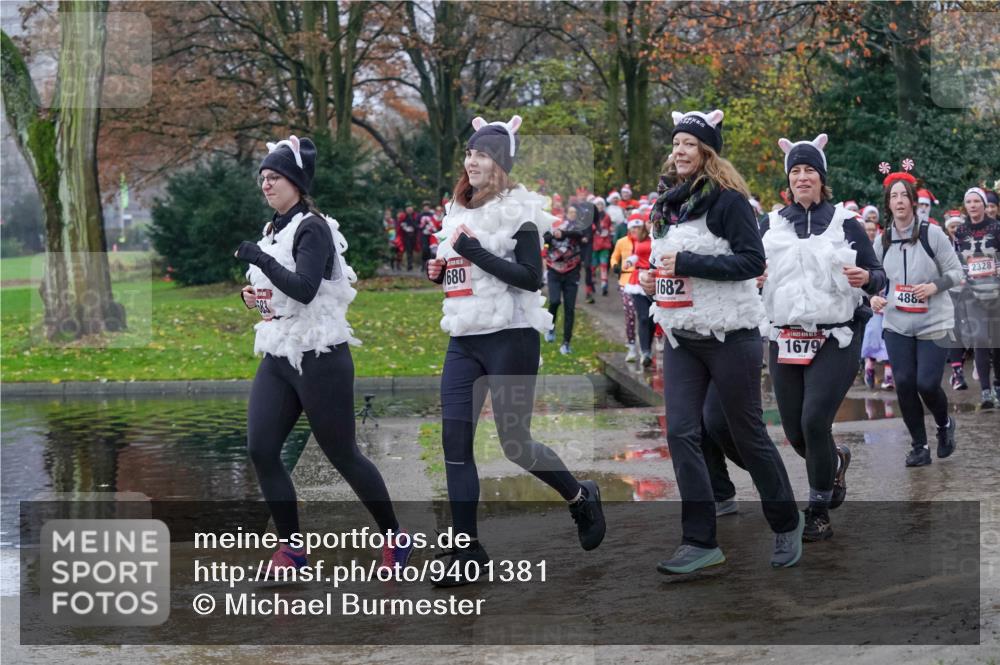 07.12.2025 - St. Pauli X-Mass-Run No. 15 Michael Burmester http://msf.ph/oto/9401381 07.12.2025 10:26:17 Laufen 680, 1682, 1679, 4882, 2328 meine-sportfotos.de