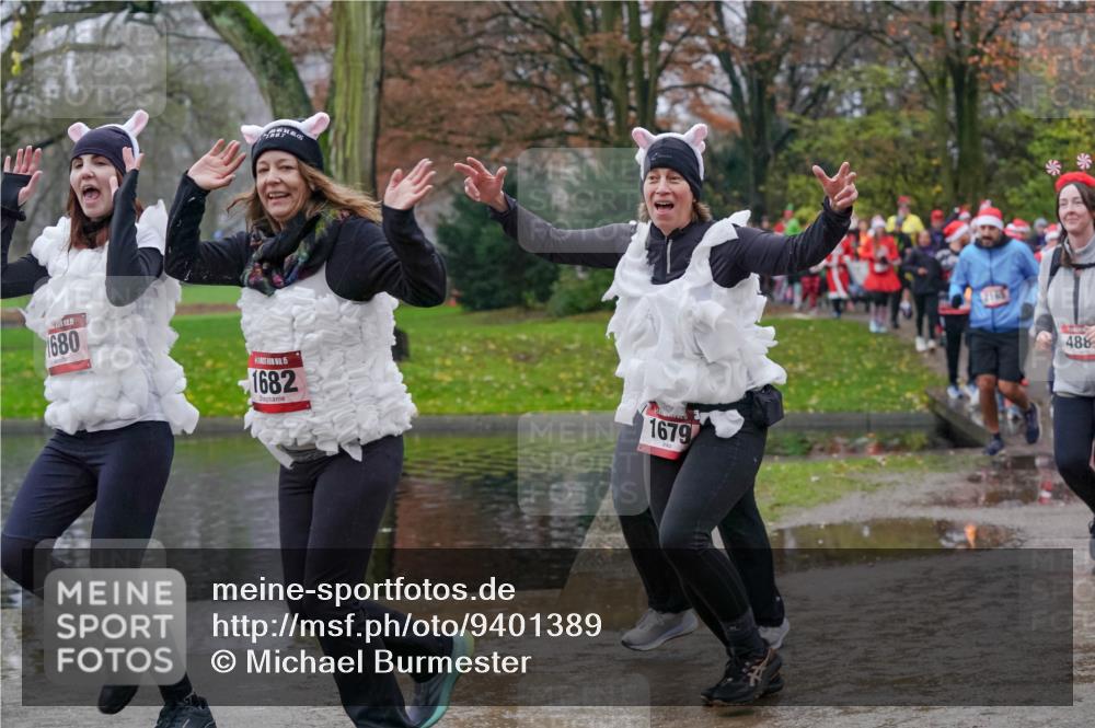 07.12.2025 - St. Pauli X-Mass-Run No. 15 Michael Burmester http://msf.ph/oto/9401389 07.12.2025 10:26:18 Laufen 680, 15, 1682, 1679, 488 meine-sportfotos.de