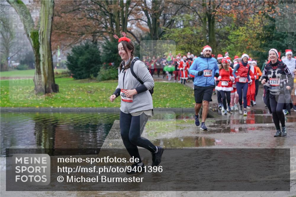 07.12.2025 - St. Pauli X-Mass-Run No. 15 Michael Burmester http://msf.ph/oto/9401396 07.12.2025 10:26:19 Laufen 484, 2165, 2328 meine-sportfotos.de