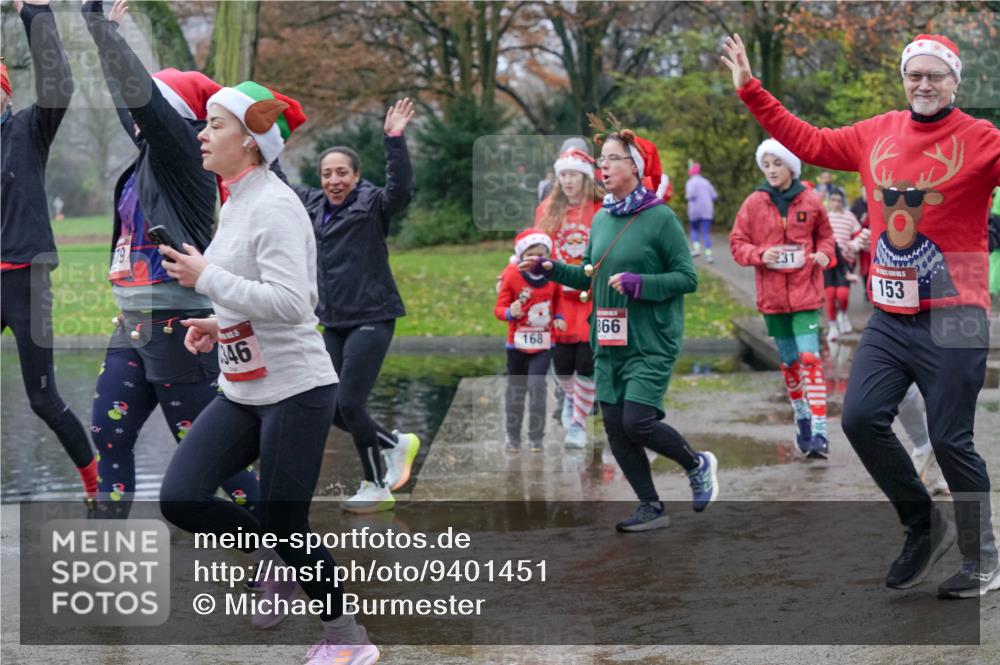 07.12.2025 - St. Pauli X-Mass-Run No. 15 Michael Burmester http://msf.ph/oto/9401451 07.12.2025 10:26:32 Laufen 346, 168, 99, 866, 231, 153 meine-sportfotos.de