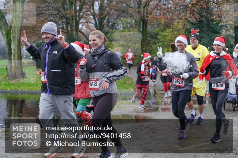 07.12.2025 - St. Pauli X-Mass-Run No. 15 Michael Burmester http://msf.ph/oto/9401458 07.12.2025 10:26:33 Laufen 615, 31, 1, 4618, 2993, 2989 meine-sportfotos.de