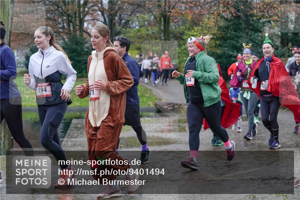 07.12.2025 - St. Pauli X-Mass-Run No. 15 Michael Burmester http://msf.ph/oto/9401494 07.12.2025 10:26:41 Laufen 15, 194, 340, 71, 564, 17 meine-sportfotos.de