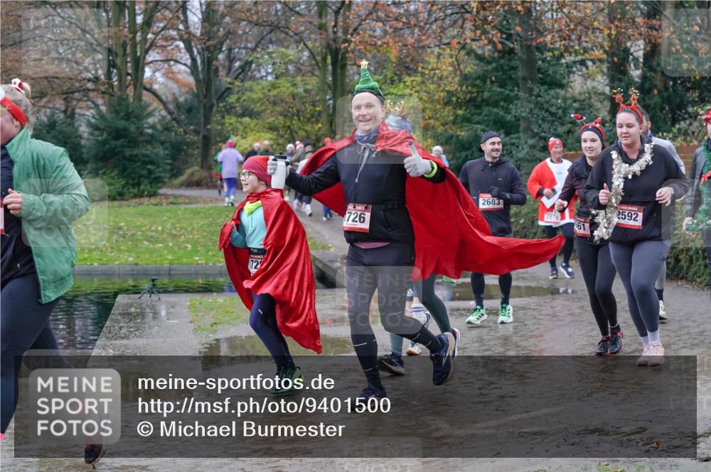 07.12.2025 - St. Pauli X-Mass-Run No. 15 Michael Burmester http://msf.ph/oto/9401500 07.12.2025 10:26:43 Laufen 722, 726, 2683, 61, 2592 meine-sportfotos.de