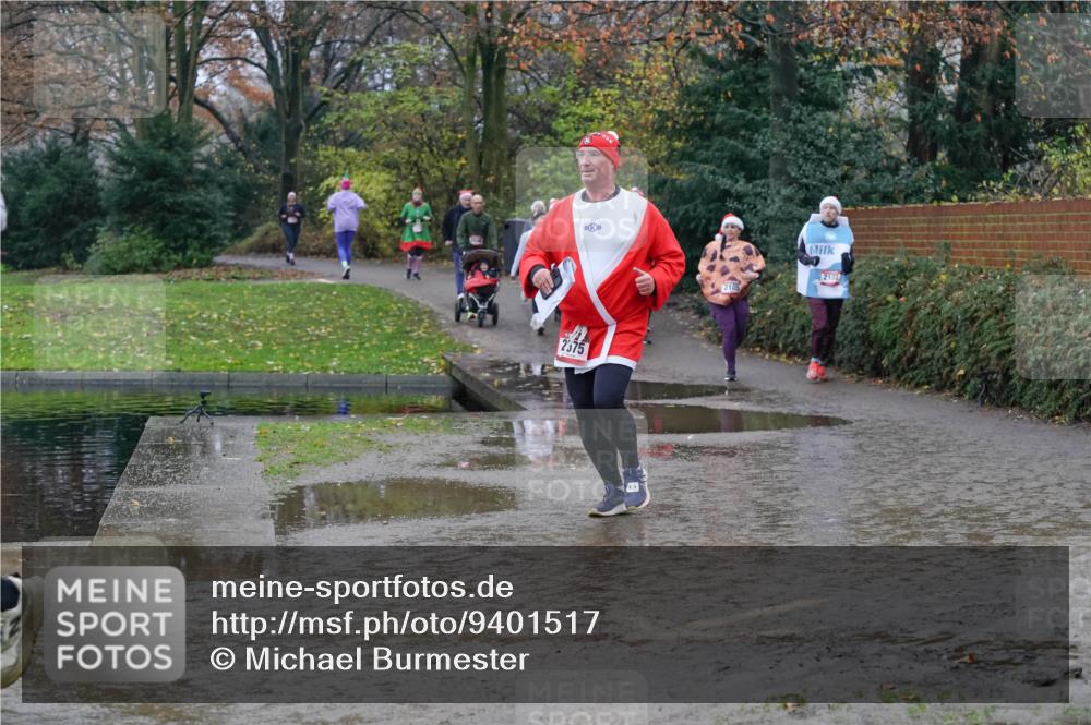07.12.2025 - St. Pauli X-Mass-Run No. 15 Michael Burmester http://msf.ph/oto/9401517 07.12.2025 10:26:46 Laufen 2575, 2105, 2103 meine-sportfotos.de