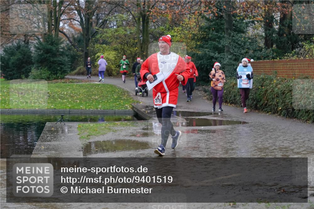 07.12.2025 - St. Pauli X-Mass-Run No. 15 Michael Burmester http://msf.ph/oto/9401519 07.12.2025 10:26:47 Laufen 2575, 210, 2103 meine-sportfotos.de