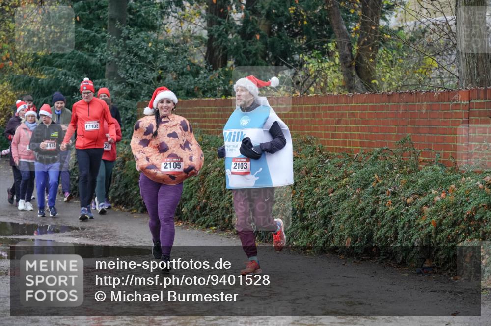 07.12.2025 - St. Pauli X-Mass-Run No. 15 Michael Burmester http://msf.ph/oto/9401528 07.12.2025 10:26:50 Laufen 4478, 28, 2105, 100, 2103 meine-sportfotos.de
