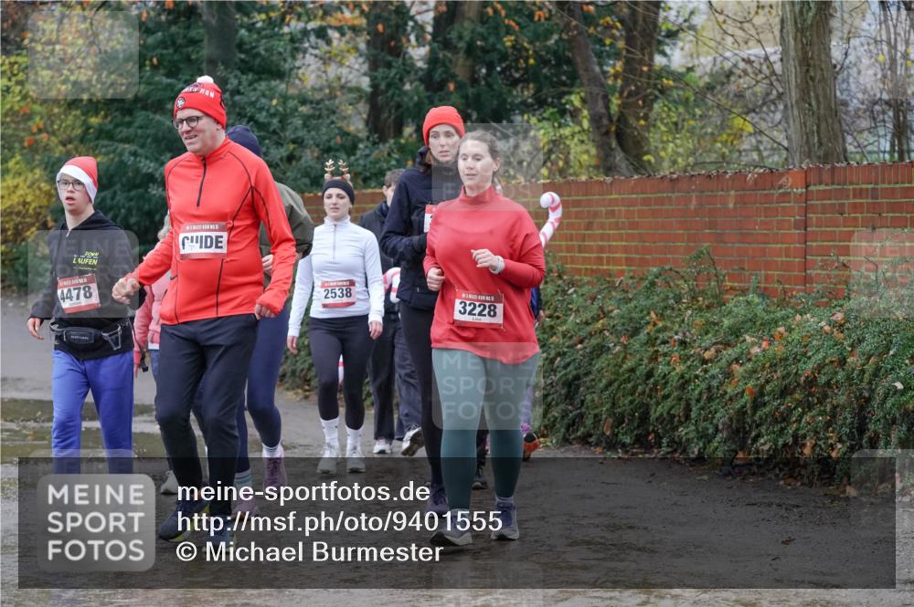 07.12.2025 - St. Pauli X-Mass-Run No. 15 Michael Burmester http://msf.ph/oto/9401555 07.12.2025 10:26:57 Laufen 4478, 15, 2538, 3228 meine-sportfotos.de